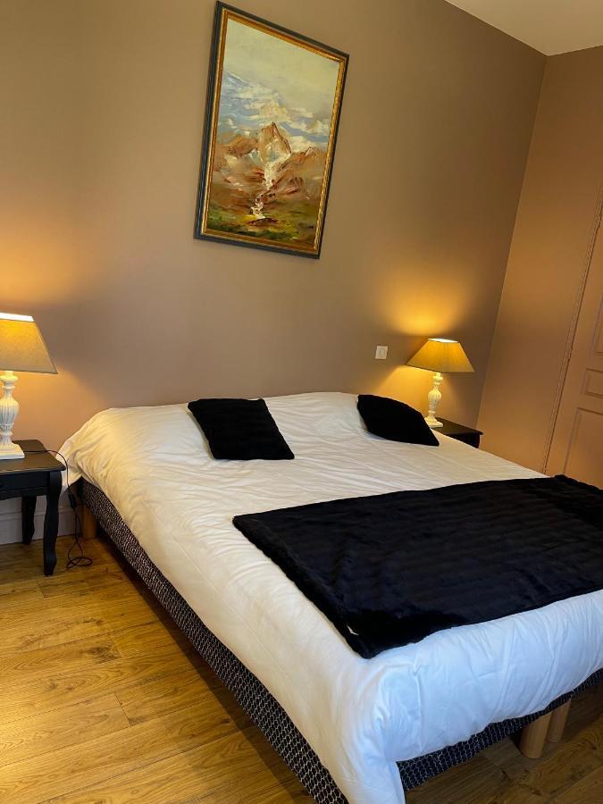 Domaine Des Peyries - Chambres Et Table D'Hotes Saint-Barthelemy-d'Agenais Exterior photo